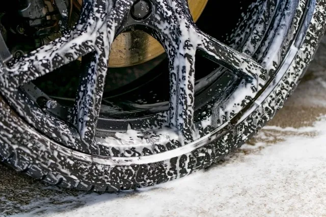 【コラム】冬の時期のおすすめ洗車方法とは?