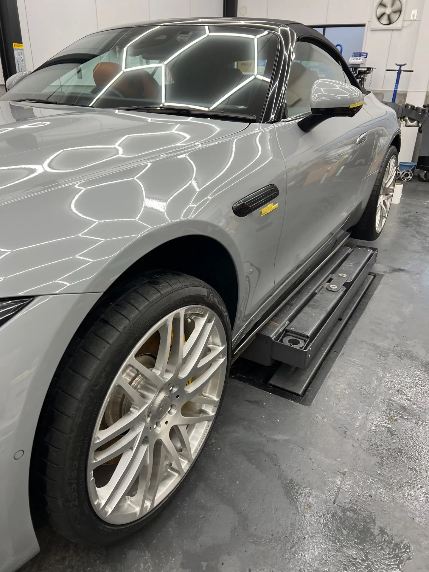 2026大阪オートメッセ出展車磨き.コーティング